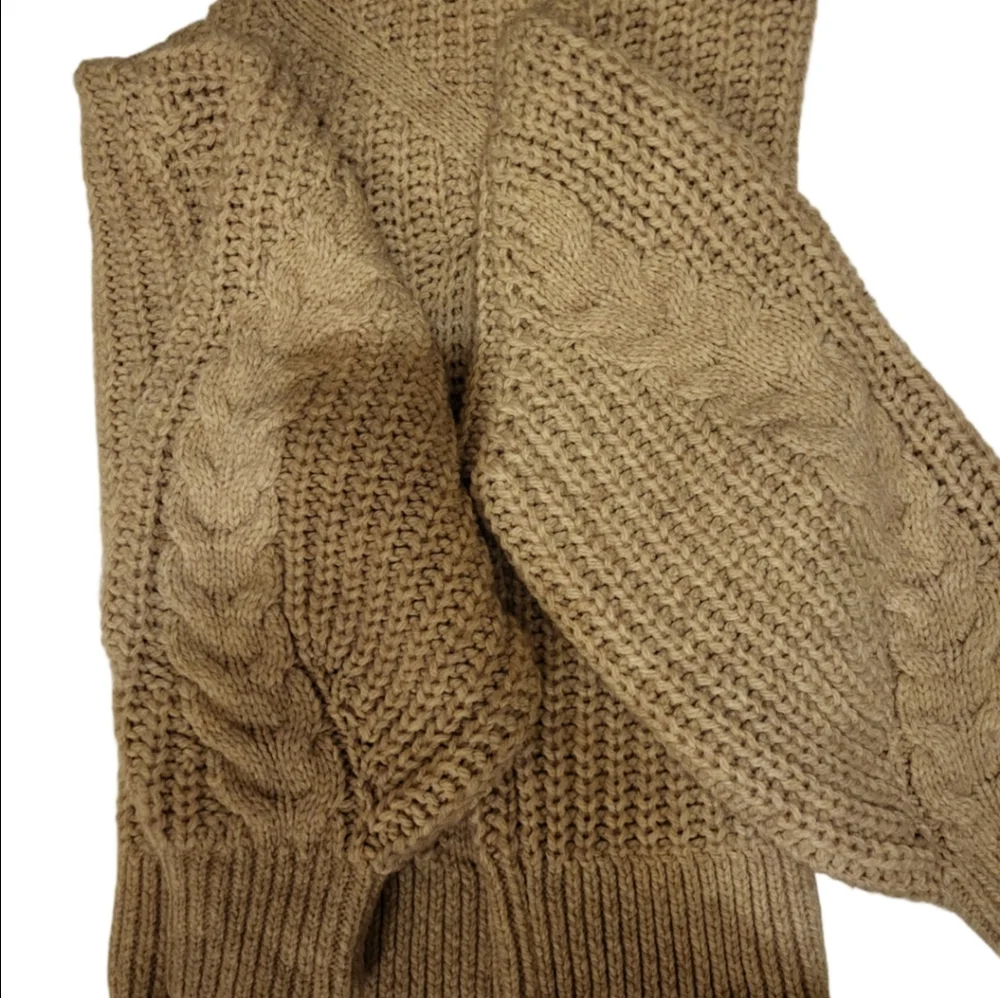 H&M Women's Tan Cable Knit Sweater Size Medium - Picture 3 of 9